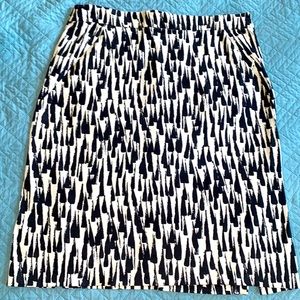 New York & Company Black & White Designed Skirt Size 8